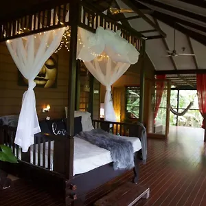 Treetops Retreat Australia
